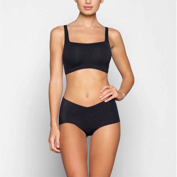 SKIMS Naked Scoop Bra Onyx Size L - Picture 1 of 7